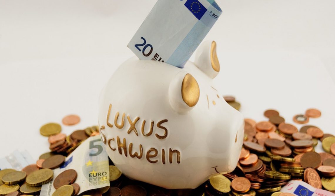 7 Ways to Travel Abroad for Free